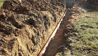 Копка траншей для водопровода в Новокуйбышевске: цена за метр от 930 руб.